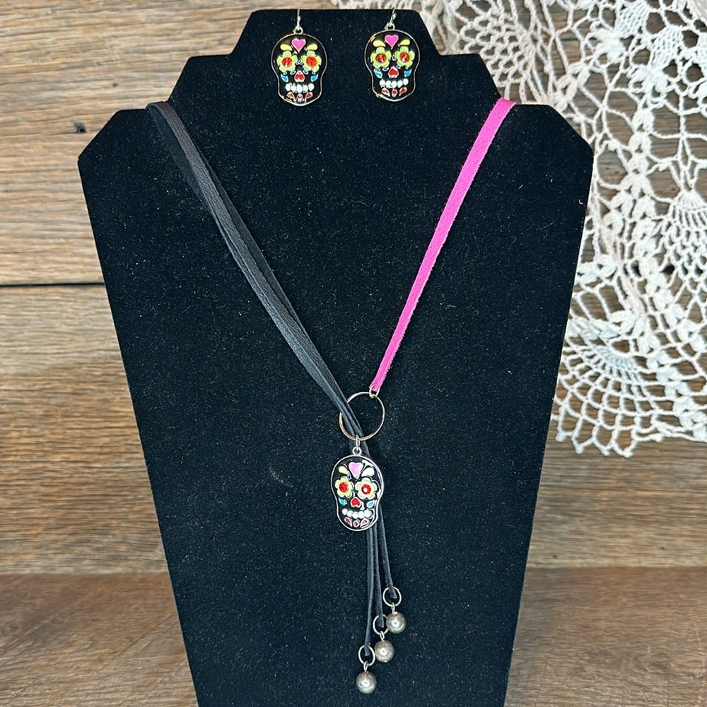 Handmade Leather Necklace & Earrings Set